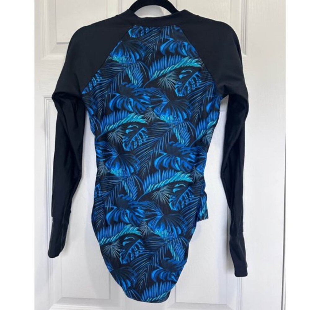 Women’s Medium, Long Sleeve Rash Guard - New - Picture 2 of 3